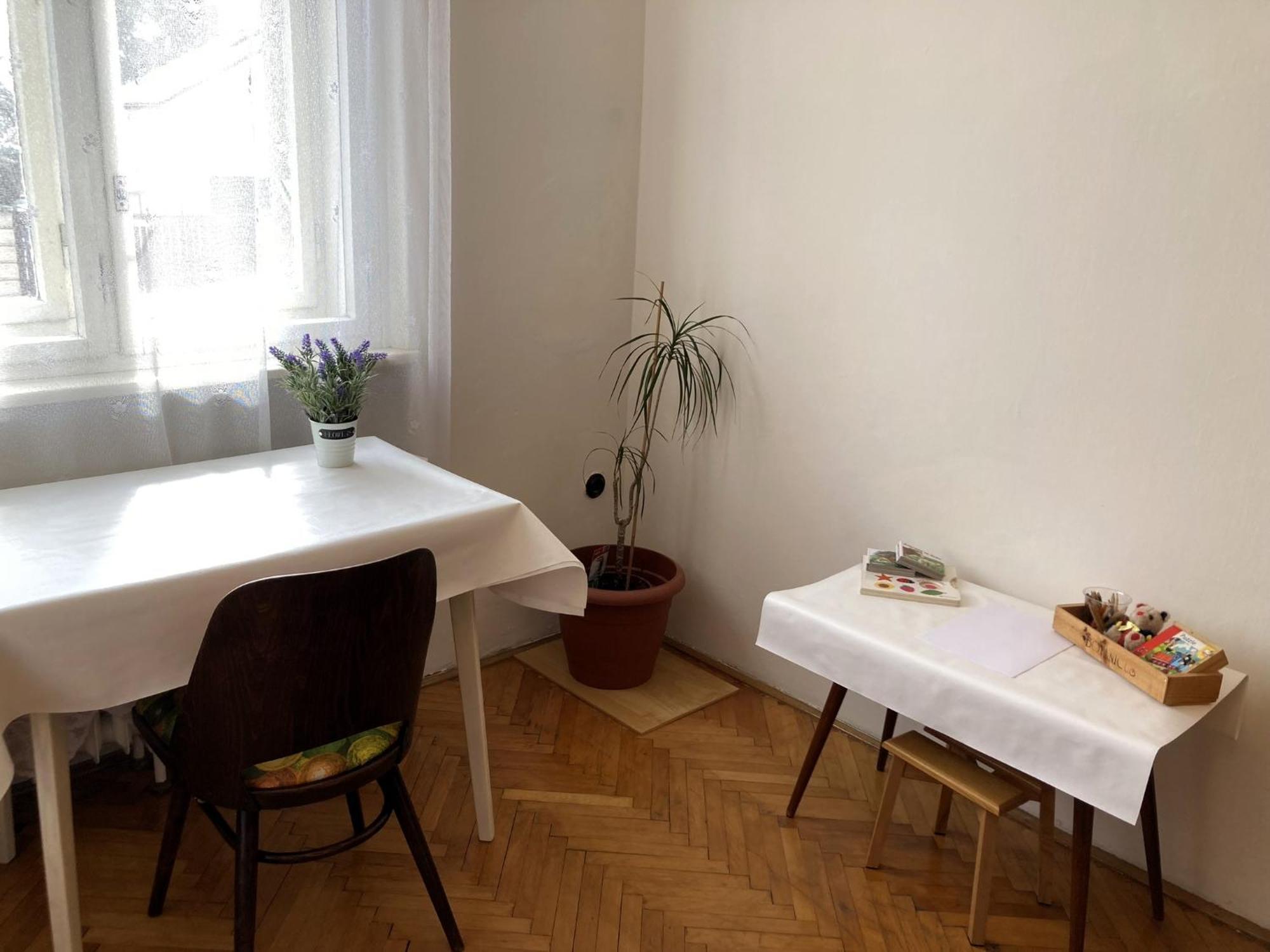 Spacious Apartment - Free Parking! Прага Екстериор снимка