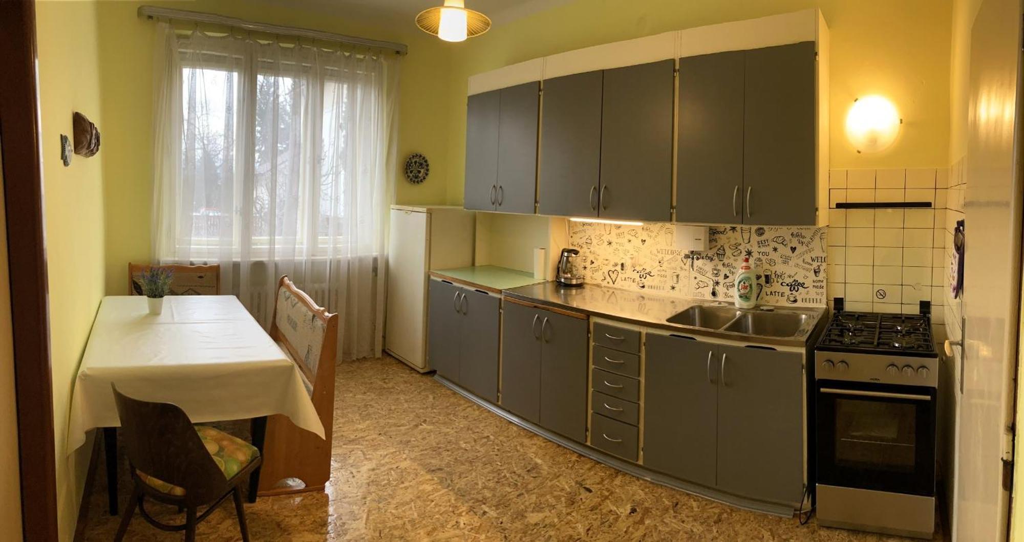Spacious Apartment - Free Parking! Прага Екстериор снимка