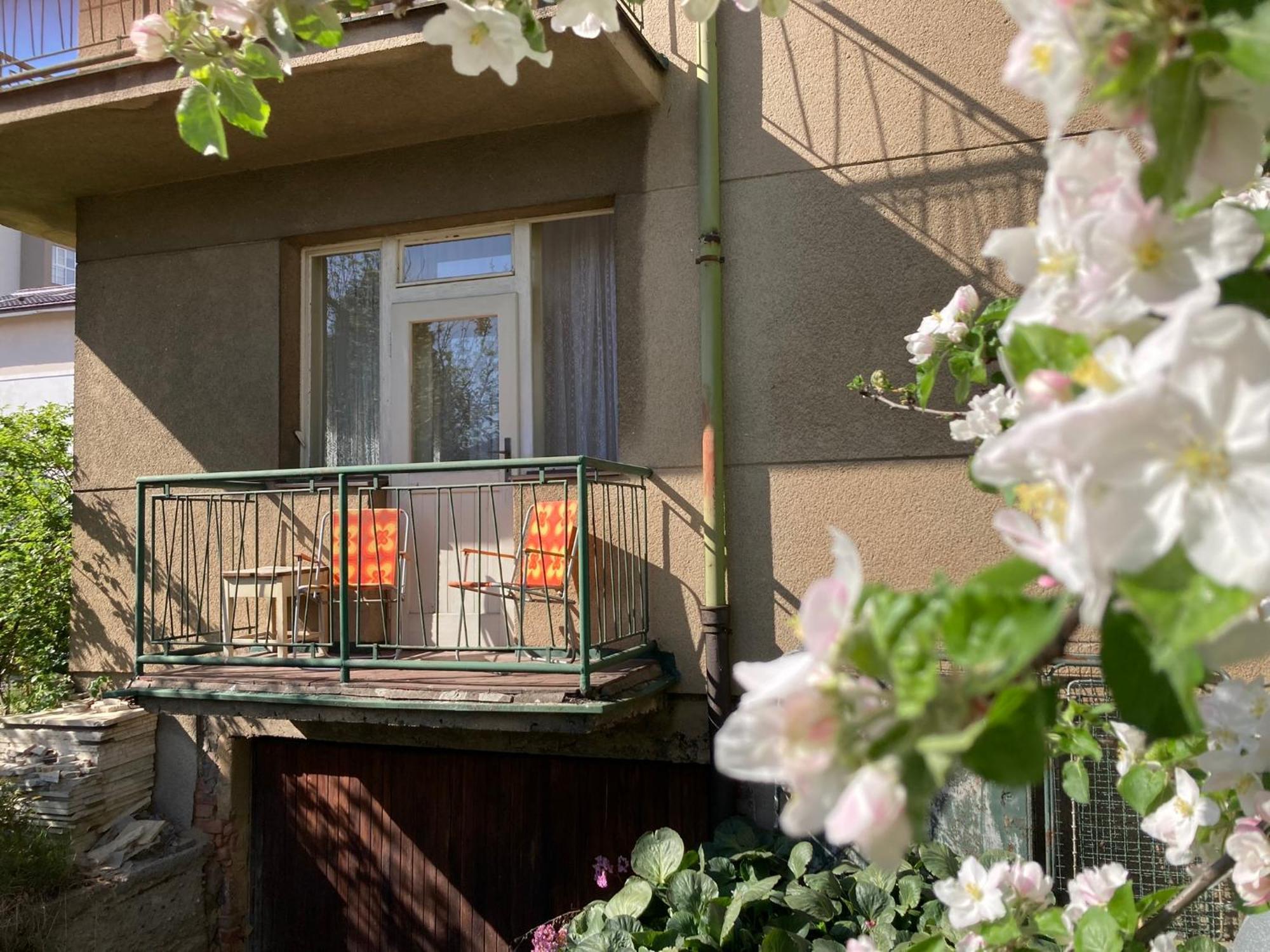 Spacious Apartment - Free Parking! Прага Екстериор снимка